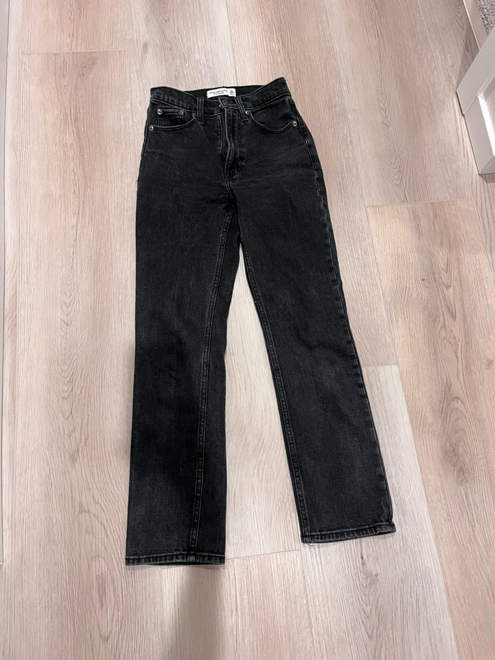 Abercrombie & Fitch ankle straight ultra high rise jeans regular in black denim